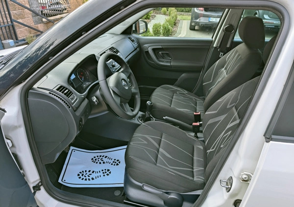 Skoda Fabia cena 18500 przebieg: 193000, rok produkcji 2013 z Warka małe 529
